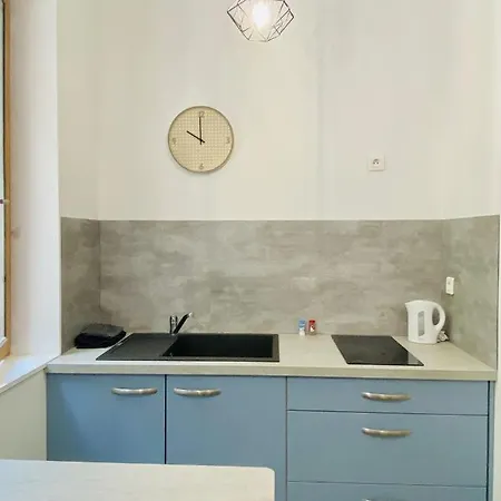 Apartment Studio Neuf Bien Place, Jardin Et Parking Gratuit *