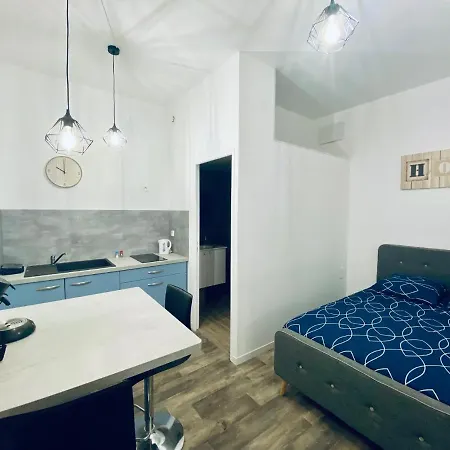 Studio Neuf Bien Place, Jardin Et Parking Gratuit *