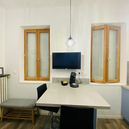 Studio Neuf Bien Place, Jardin Et Parking Gratuit
